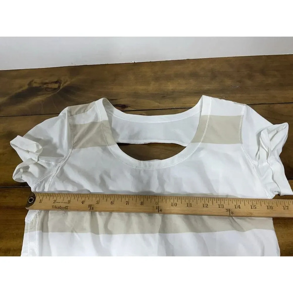 Lululemon Lightened Up Short Sleeve Stroll Stripe Cashew White T-Shirt Size 6 - Picture 11 of 11